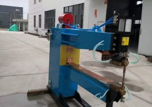 點(diǎn)焊機(jī)